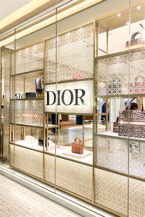 dior paris 8|dior outlet in paris.